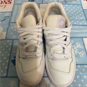 New Balance Size 6.5Y Sneakers